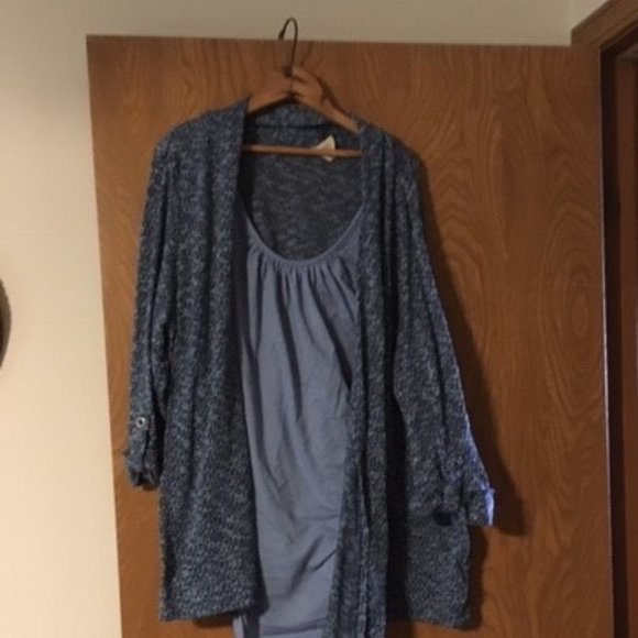 blouse - Picture 1 of 1